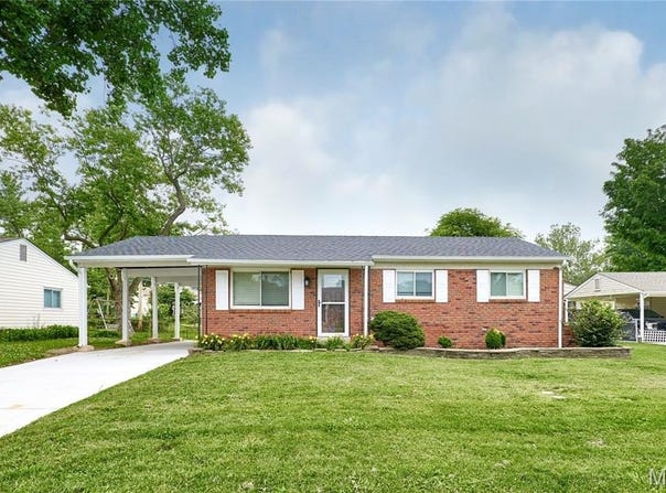 2988 Joyce Court, Maryland Heights, MO 63043