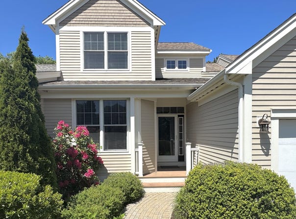 7 Sea Spray Avenue, Mashpee, MA 02649