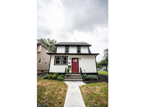 302 E Lincoln Ave, Roselle Park Boro, NJ 07204-1729