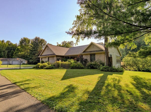 11678 E Grand River Avenue, Portland, MI 48875