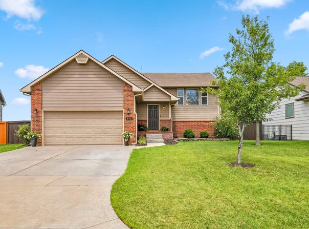 802 W Slate St, Andover, KS 67002