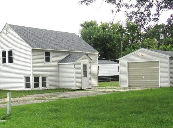 432 S Munsterman Street, Appleton, MN 56208