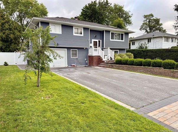 199 W Orange Street, Brentwood, NY 11717