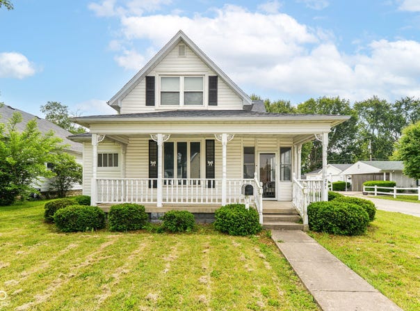 201 N 11th Street, Elwood, IN 46036