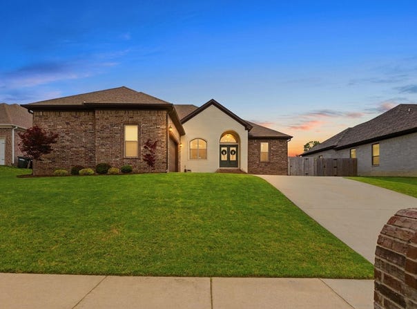9709 Cliffside Drive, Sherwood, AR 72120