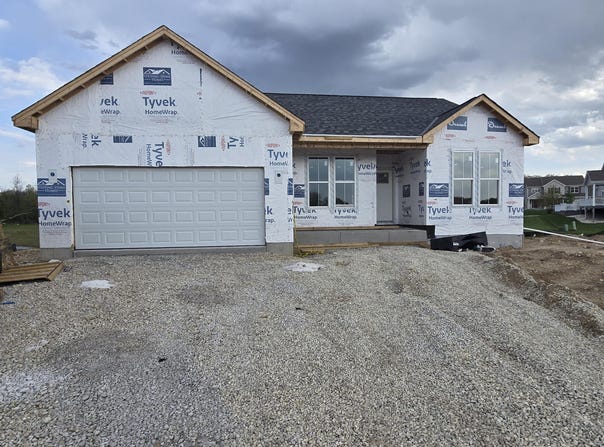 1565 Patton Dr, Hartford, WI 53027