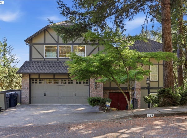 721 BROOKSIDE Dr, Eugene, OR 97405