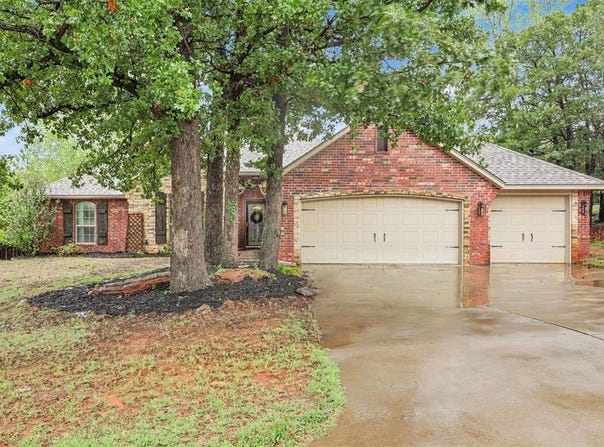 3855 ROCK DOVE Landing, Edmond, OK 73034