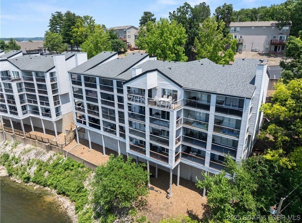 4897 Bridgepointe Drive, Osage Beach, MO 65065