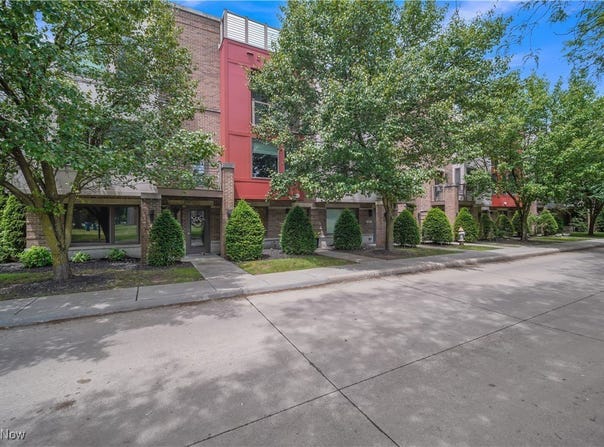 1417 Slate Court, Cleveland Heights, OH 44118