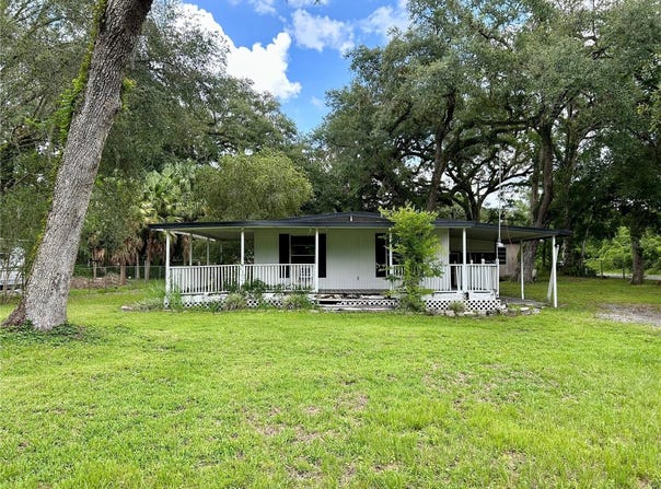 11489 CR 675, WEBSTER, FL 33597