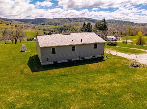 20 Yager Road, Hoosick Falls, NY 12090