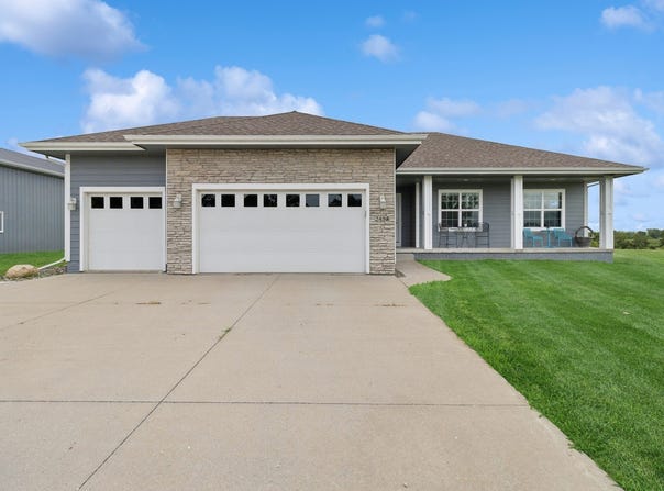 2458 SE 108th Street, Runnells, IA 50237