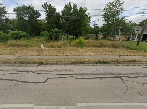 703 E Davis Avenue, Alvarado, TX 76009