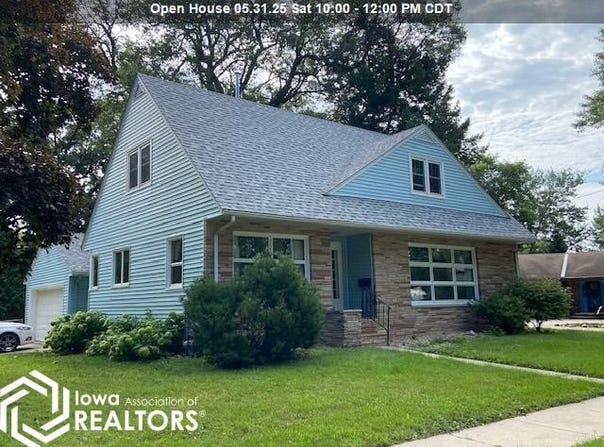 118 N 10th Street, Clear Lake, IA 50428