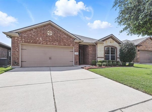 11700 Anna Grace Drive, Fort Worth, TX 76028