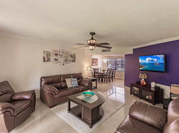4270 NW 40th Street, Lauderdale Lakes, FL 33319
