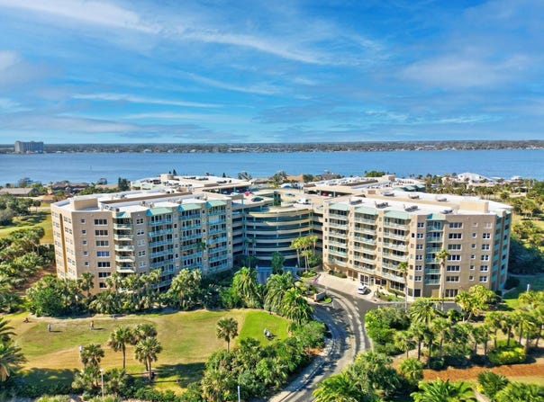 4 Oceans West Blvd, Daytona Beach Shores, FL 32118