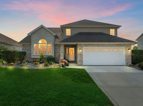 10456 Pinnacle Street, Crown Point, IN 46307