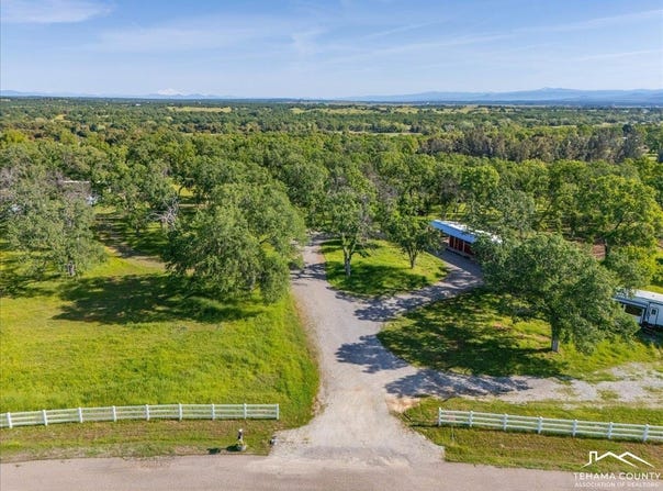 12060 Lazy Lane, Red Bluff, CA 96080