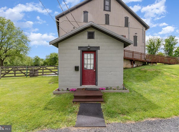 1554 WILLIAMS GROVE ROAD, MECHANICSBURG, PA 17055