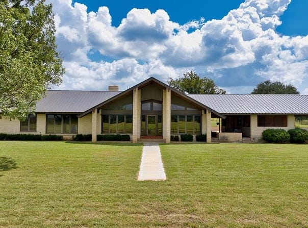 325 County Rd 389, Fredonia, TX 76842