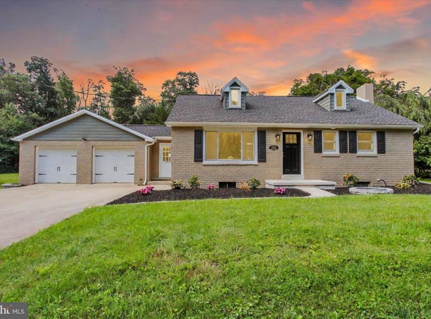 1104 MOULSTOWN ROAD N, HANOVER, PA 17331
