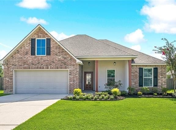 40032 COTTONWOOD Boulevard, Ponchatoula, LA 70454