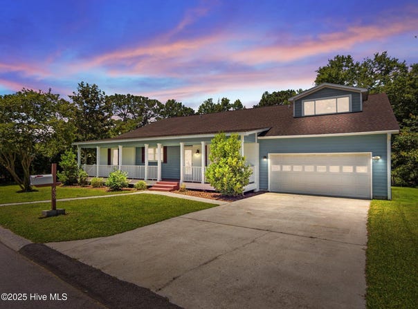 639 W Shore Drive, Swansboro, NC 28584