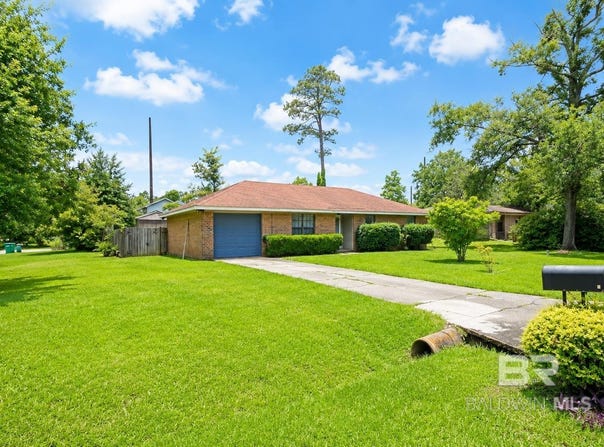 614 E Gate Circle, Foley, AL 36535