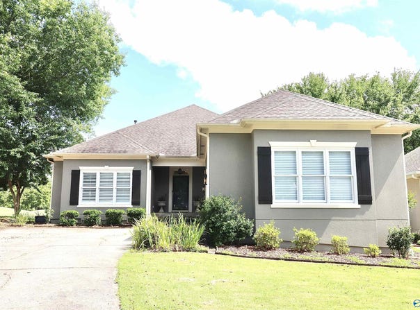 106 Ridgewood Circle, Cherokee Ridge, AL 35175