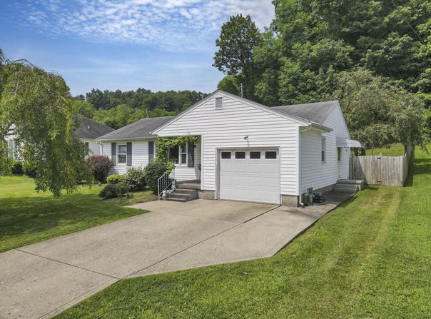 207 School Street, Bremen, OH 43107