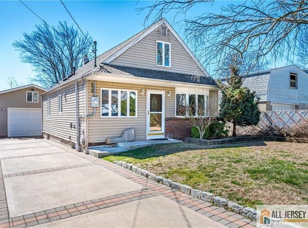 81 Coakley Street, Iselin, NJ 08830