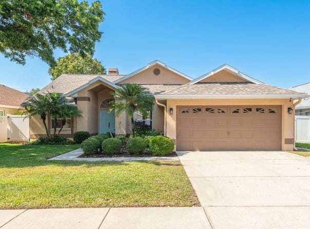 1285 SALT LAKE DRIVE, TARPON SPRINGS, FL 34689
