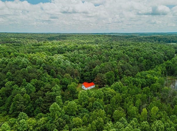 2963 Buttermilk Rd., St. Charles, KY 42453