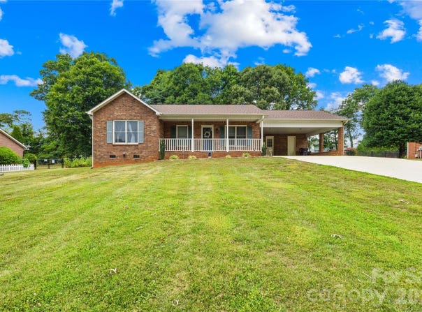 156 Doe Trail Lane, Statesville, NC 28625