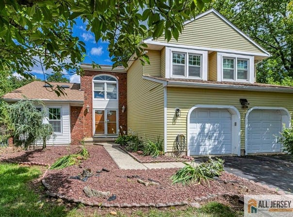 9 Chipwood Lane, North Brunswick, NJ 08902