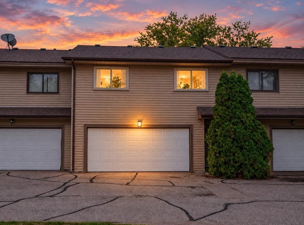 11109 Trail W Road, Bloomington, MN 55437