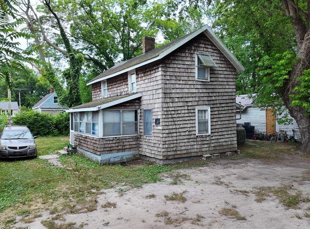 100 BROWN Lane, LAUREL, DE 19956