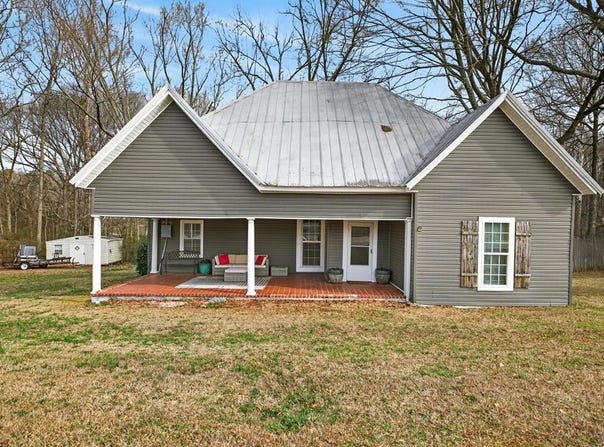 44 E Johnson, Temple, GA 30179
