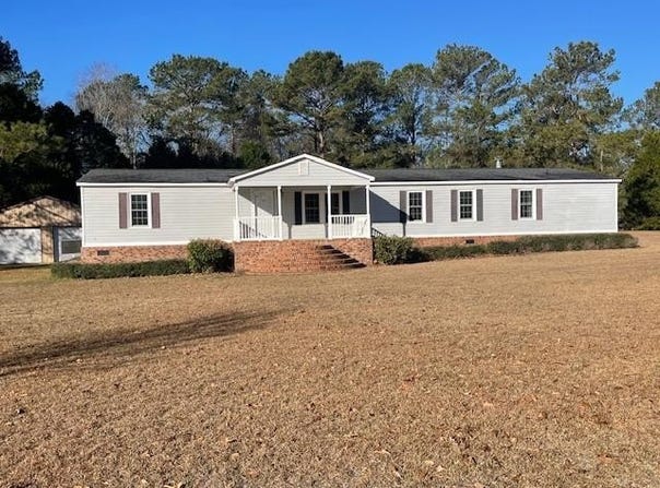 1016 Crawford Drive, Manning, SC 29102