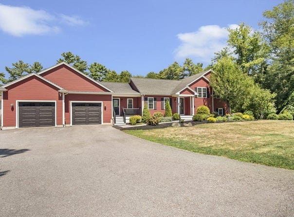 135 County St, Lakeville, MA 02347