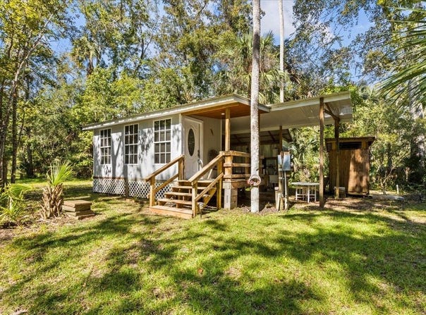 1528 NE PALM Street, Steinhatchee, FL 32359