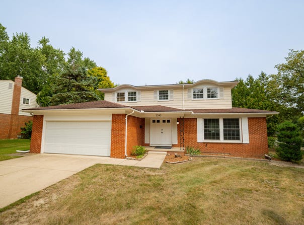 3340 Bluett Drive, Ann Arbor, MI 48105