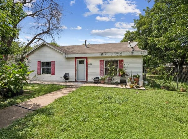 2721 Summer Avenue, Waco, TX 76708
