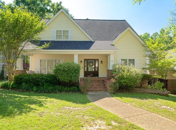 7 S Stoneridge, Hattiesburg, MS 39402