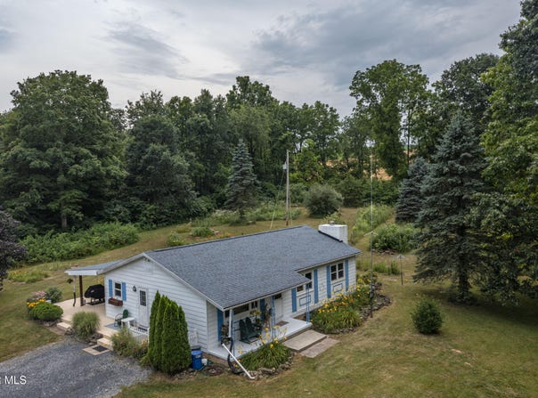 104 Sweet Gum Lane, Williamsburg, PA 16693