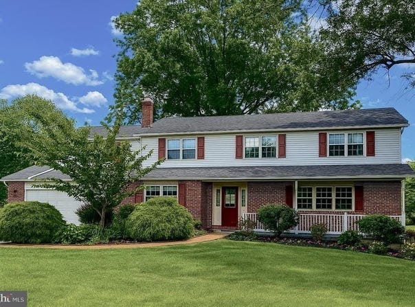 886 LAUREL LANE, HARLEYSVILLE, PA 19438