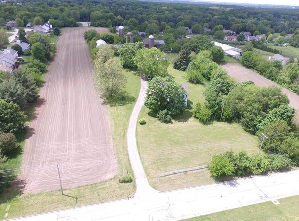 5250 HARVEY, CALEDONIA, IL 61011