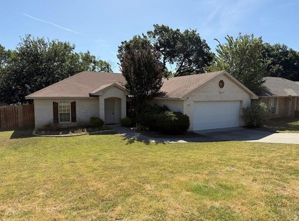 616 N Avenue C, Springtown, TX 76082